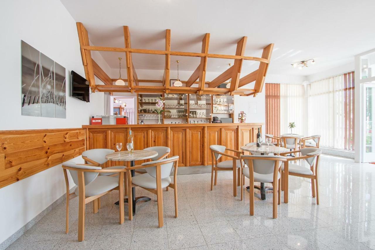 Hotel Pansion Oliva Krnica Esterno foto
