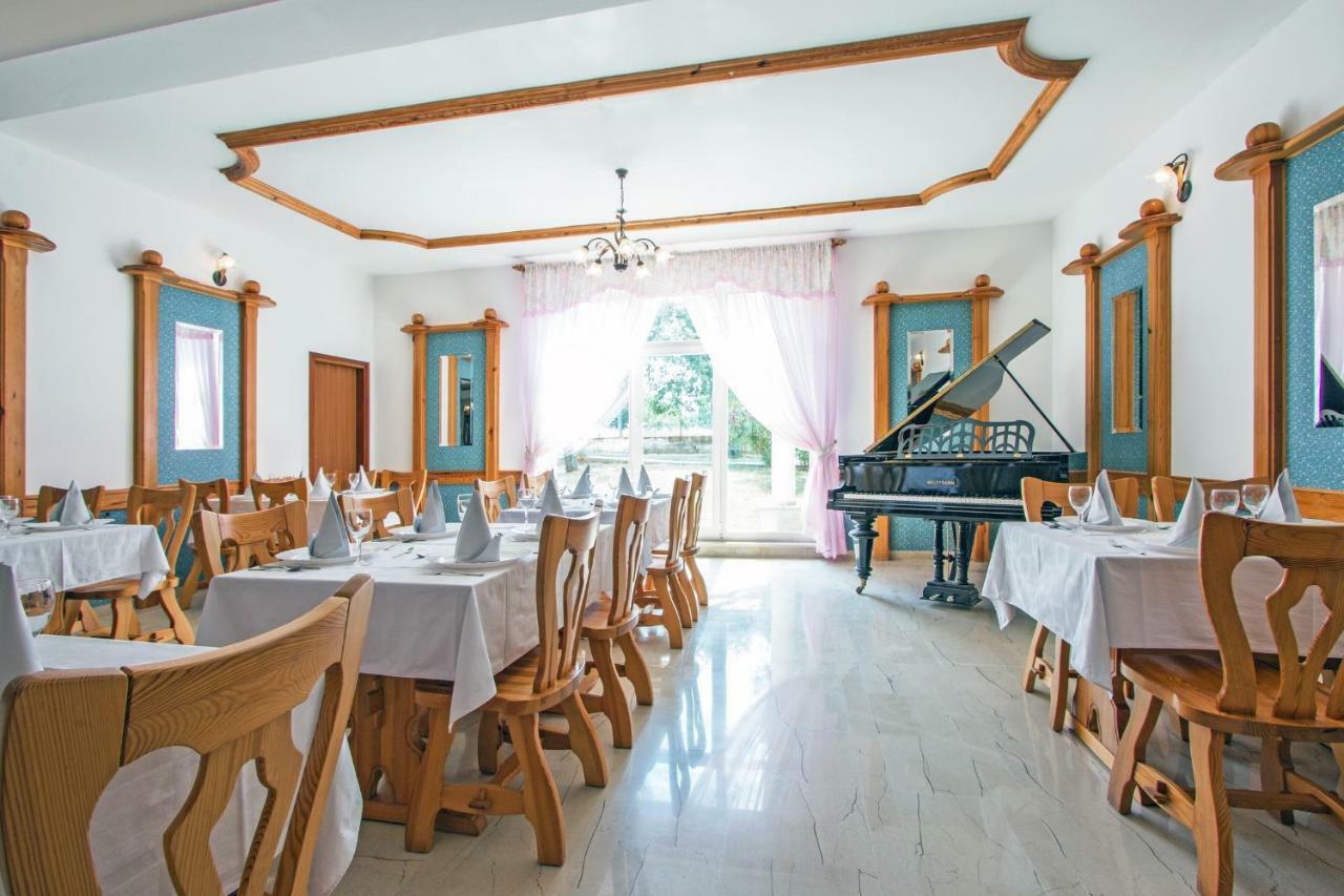 Hotel Pansion Oliva Krnica Esterno foto