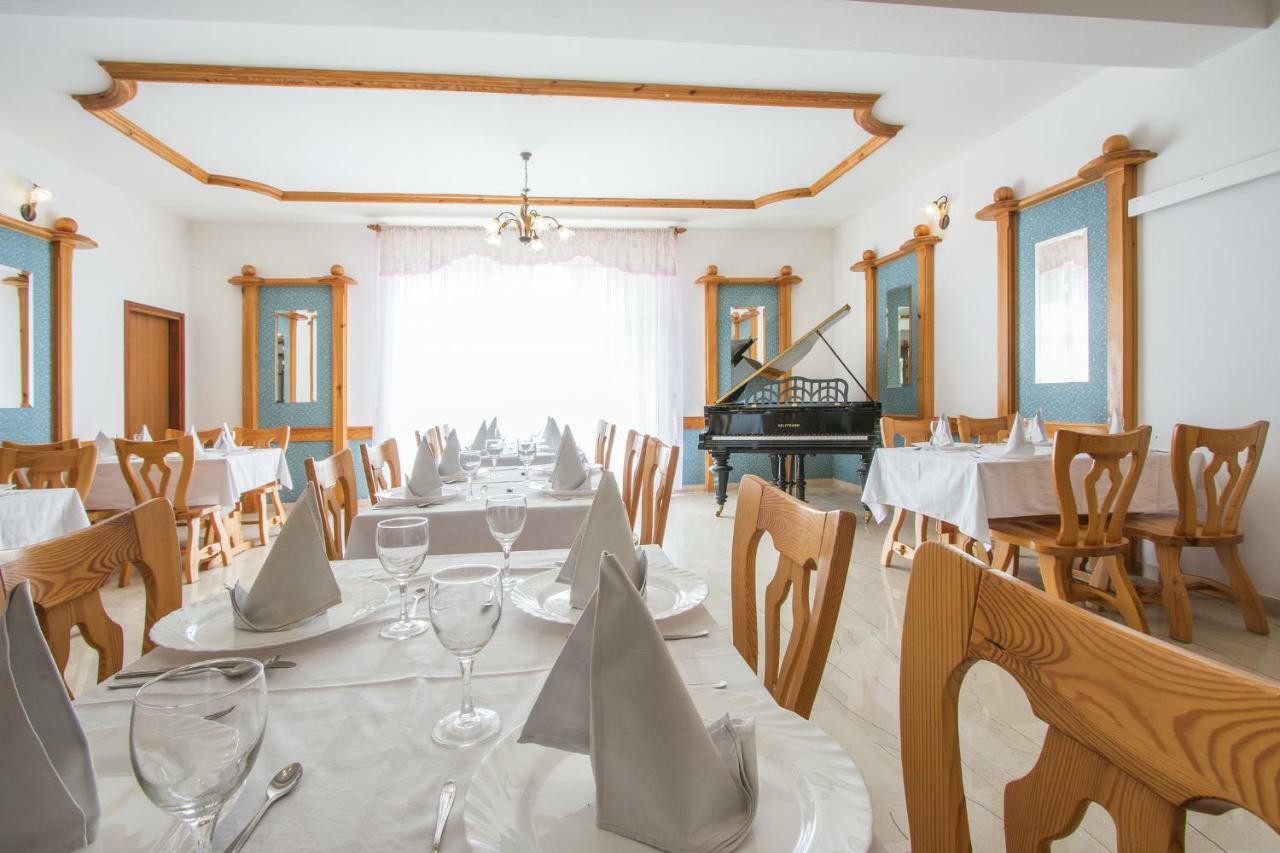 Hotel Pansion Oliva Krnica Esterno foto