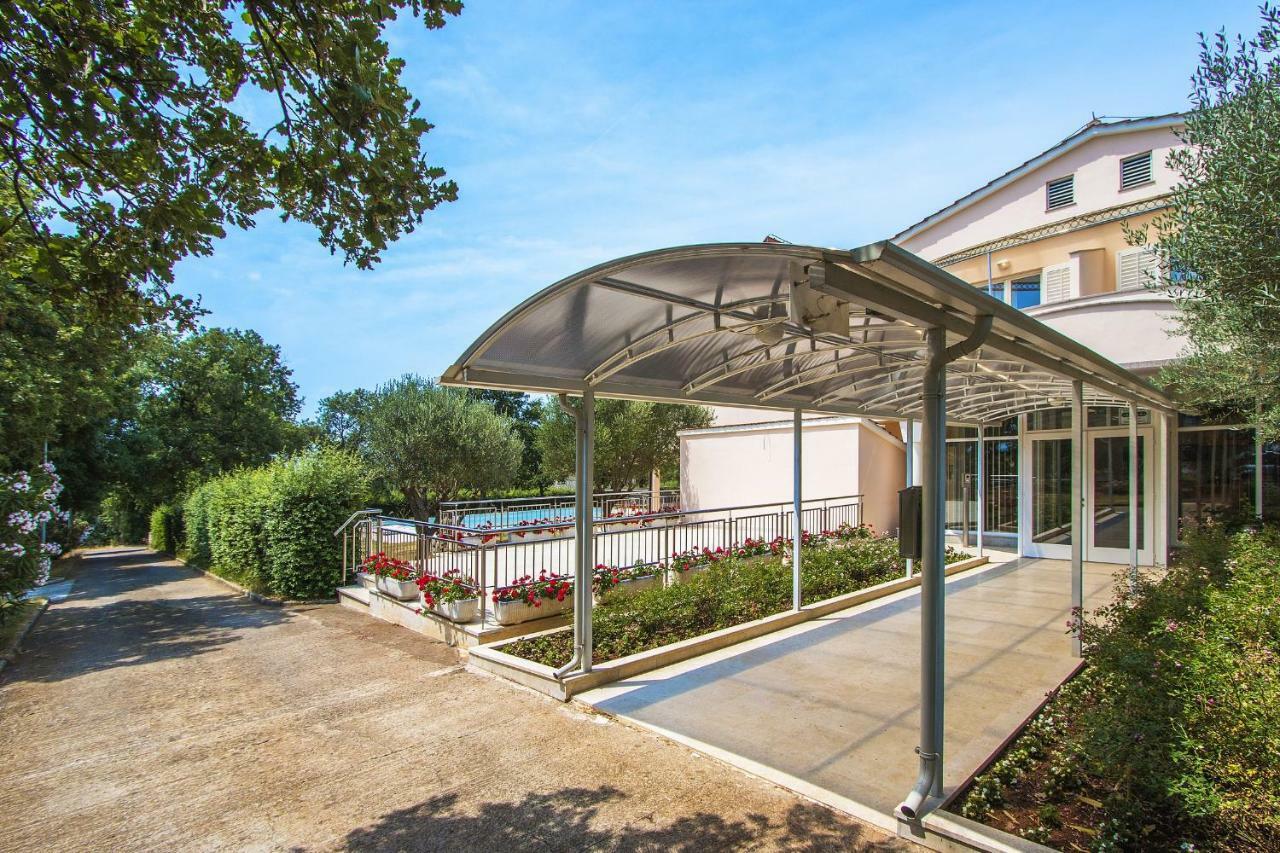 Hotel Pansion Oliva Krnica Esterno foto