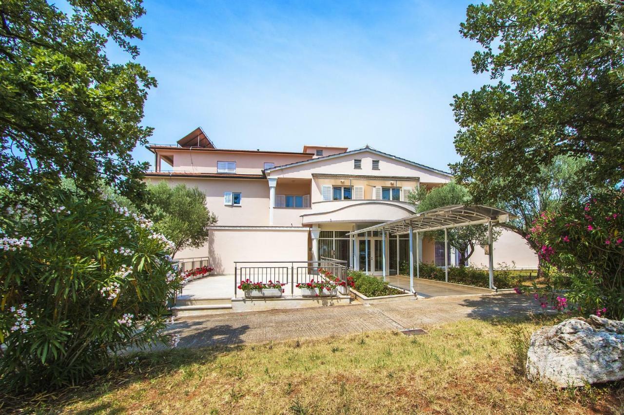 Hotel Pansion Oliva Krnica Esterno foto
